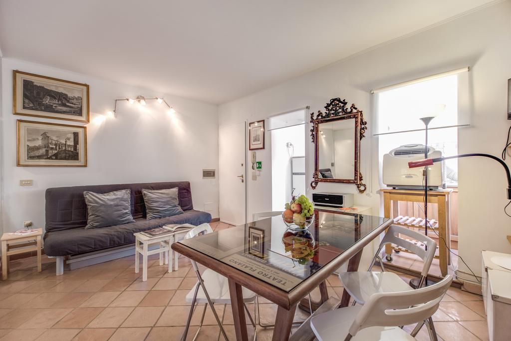 Frangipane Apartment ローマ 部屋 写真